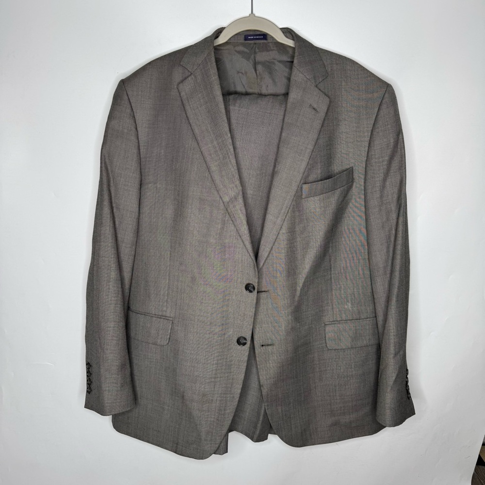 Stafford Gray Classic Fit Suit Coat and Pants Set 46R Pants 40x30 Sold As Is